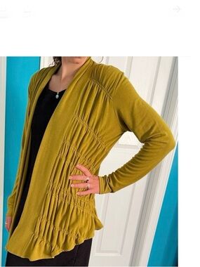 Minimalist Golden Olive Cardigan with Sculptural Draping – Casual to Dressy Med